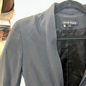 Black Fitted Anne Klein New York Blazer with Tie Size 2 Petite